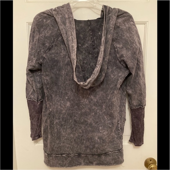 ABREE Distressed Bleached Hooded Pullover with Pockets - Picture 2 of 5